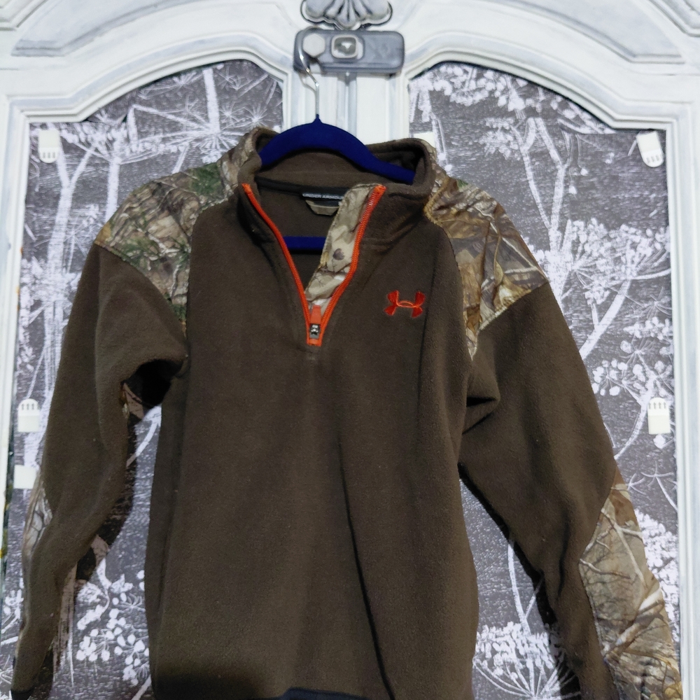 Under Armour Men's Brown and Camo Zip-Up Sweater